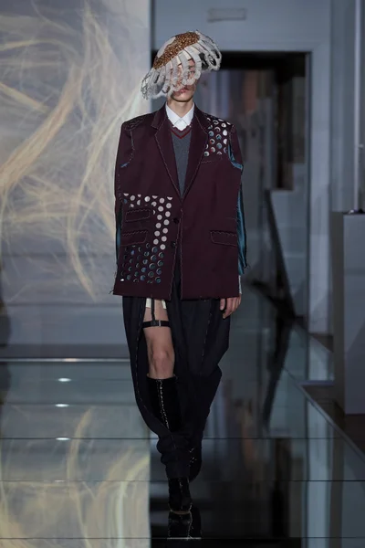 Look 8